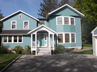 10 Brookside Ct, Norwalk, CT 06854