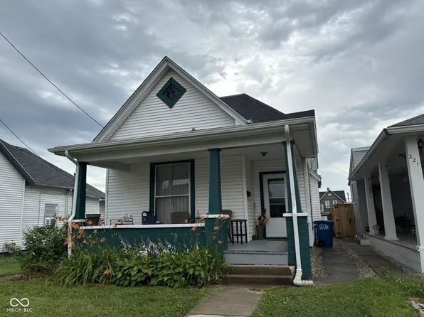 219 W Locust St, Shelbyville, IN 46176