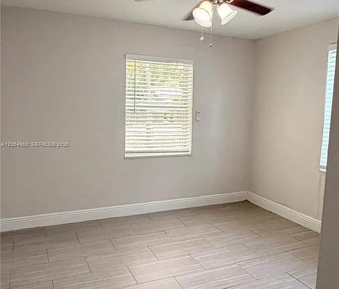 250 SW 7th St — Photo 18
