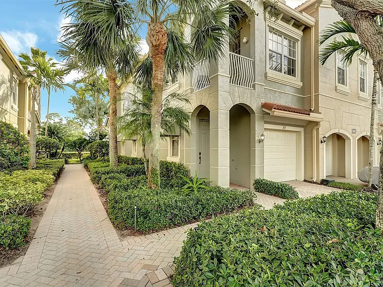 4941 Bonsai Cir #209 — Photo 29