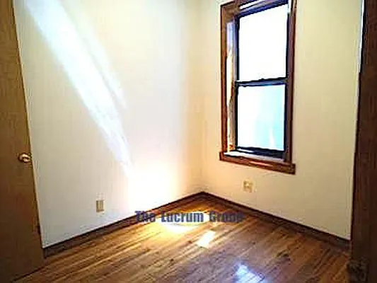 Rented by Lucrum Group | media 16