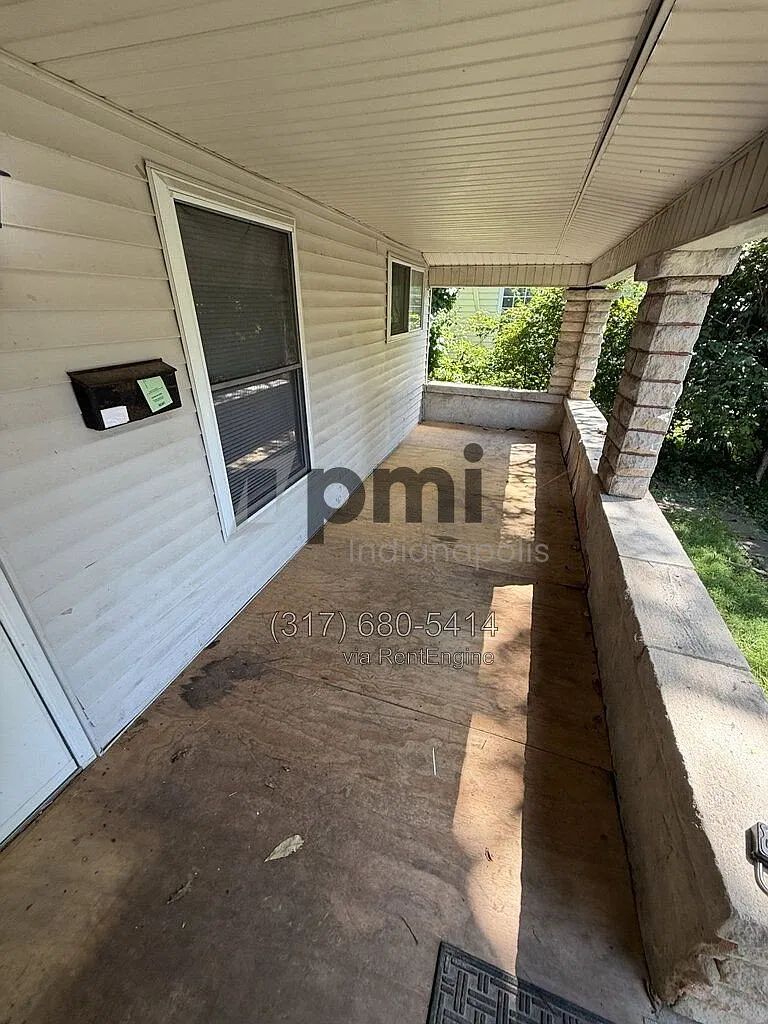5 bed, 2.0 bath, 1488 sqft, $2,565 — Photo 4