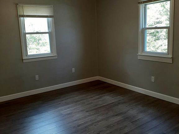 5th image of 10144 Golf Course Rd #1