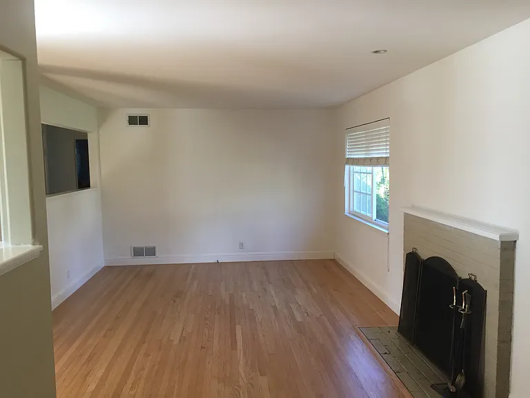 20395 Silverado Ave — Photo 11