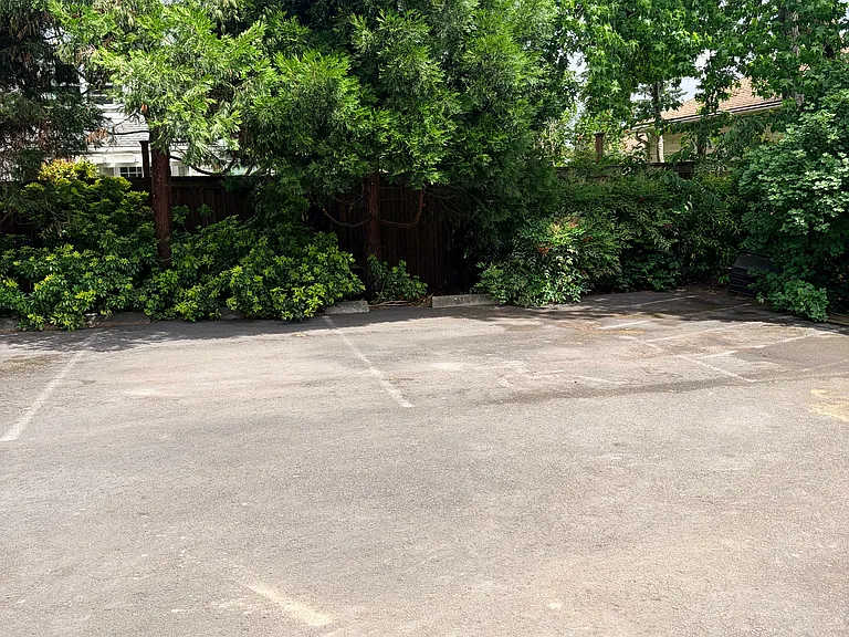 330 NE 102nd Ave — Photo 38