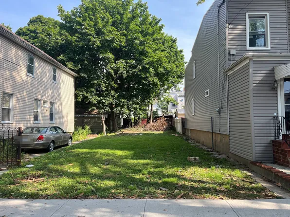 8015 91st Ave, Jamaica, NY 11421