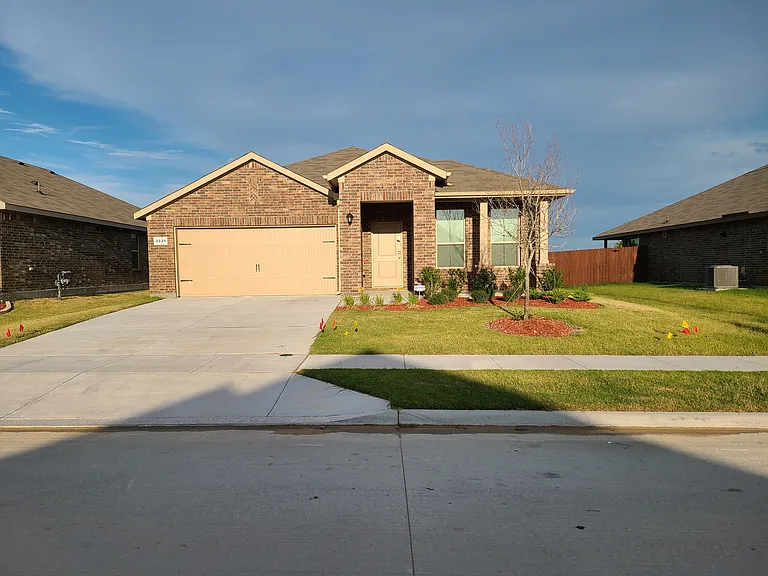 2221 Myrtle Beach Dr — Photo 2