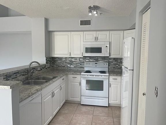 4th image of 7856 Sonoma Springs Cir APT 305