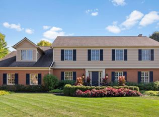 2441 Wenbury Rd, Columbus, OH 43220