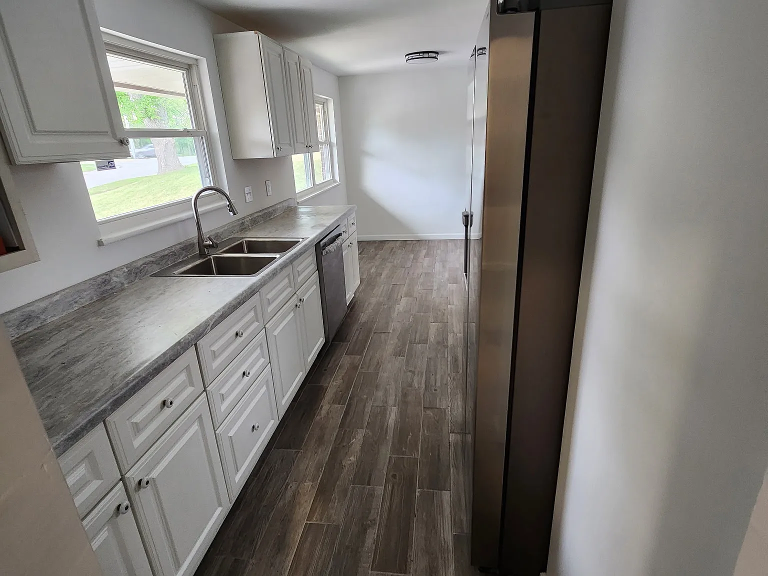 4 bed, 1404 sqft, $1,900 — Photo 3