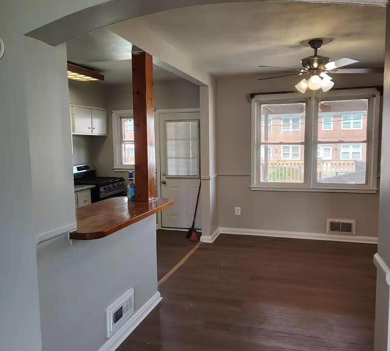 3 bed, 1260 sqft, $2,250 — Photo 1