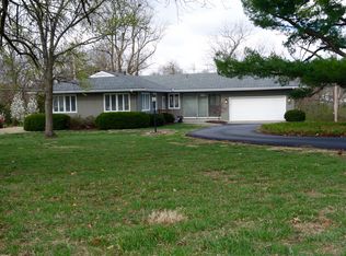 40 Rockwood Dr, Ottawa, KS 66067