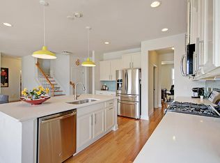 1528 Keshi Pearl Dr, Mount Pleasant, SC 29466