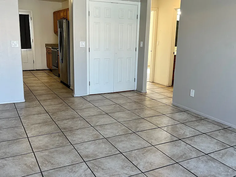 1313 W Cedar St — Photo 3