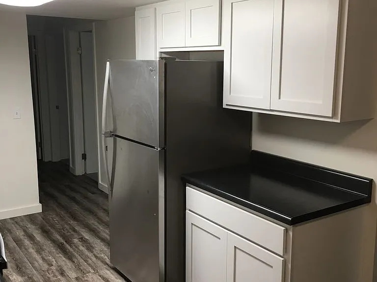 1902 Karen Ct — Photo 28