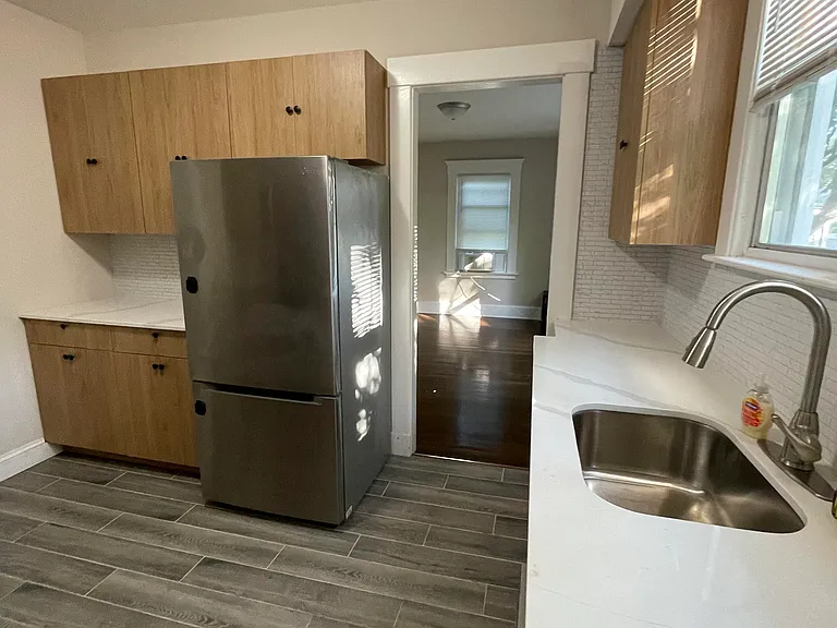 150 Crescent St — Photo 7