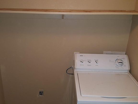 5th image of 3711 Highland Ave