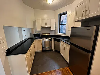 Rented by Salon Realty Corp