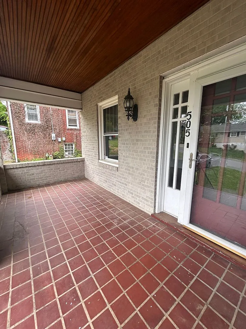 Charming 3 BR home minutes from Greenway & Hospital! — Photo 2