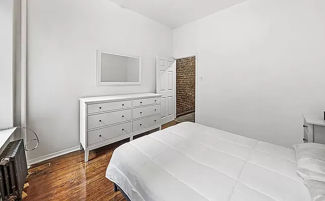 Rented by HOLTON REAL ESTATE INC. | media 2