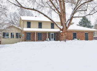 3901 Weathervane Ln, Crystal Lake, IL 60012