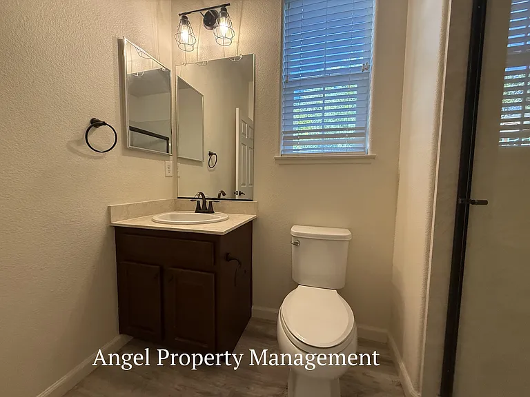 128 Dowd Ct — Photo 15