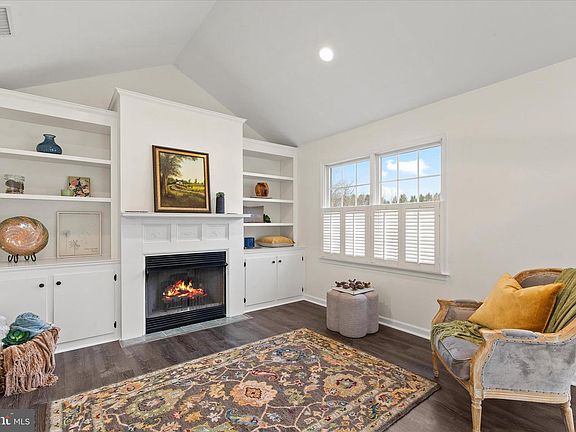 4th image of 4696 Straw Ridge Ln