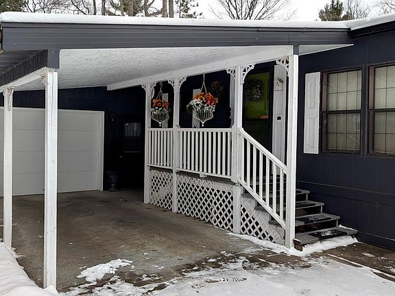 3rd image of 4252 Spruce Ln