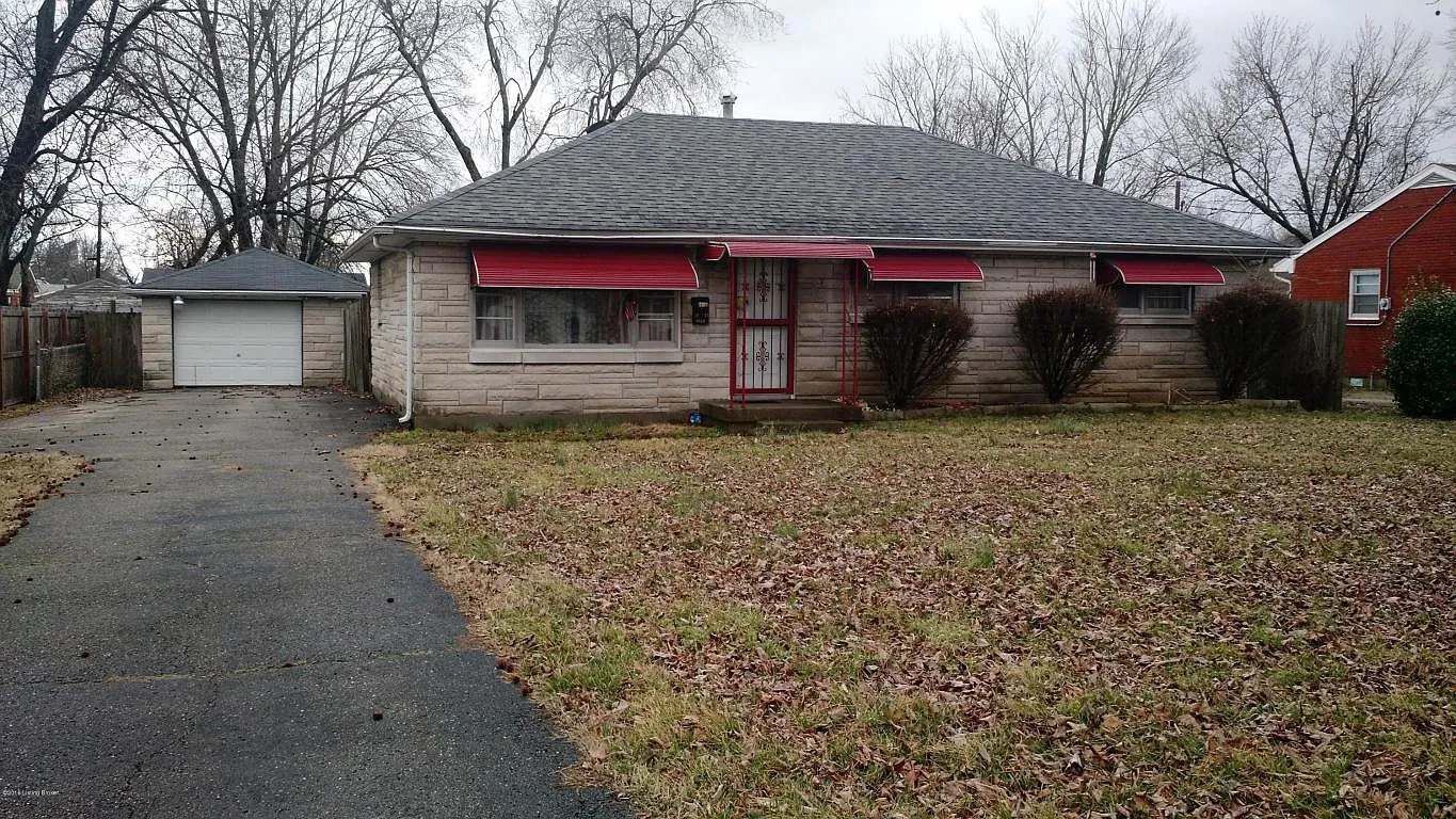 1042 W Indian Trl photo 1