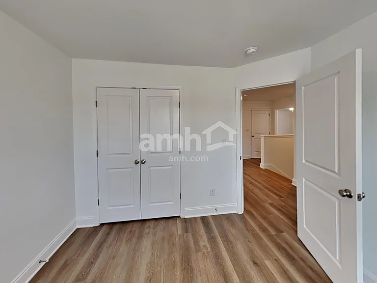 5340 Trust Dr — Photo 17
