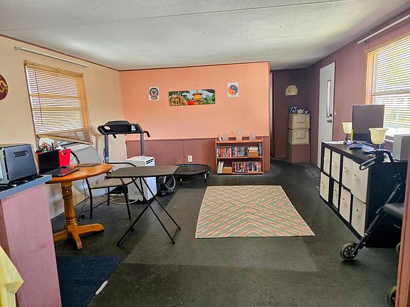 3rd image of 822 Michigan St #822