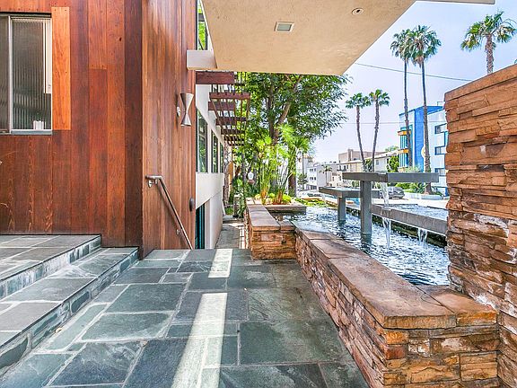 2nd image of 936 N San Vicente Blvd APT 13