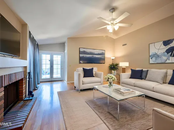 4527 E AMBERWOOD Drive, Phoenix, AZ 85048