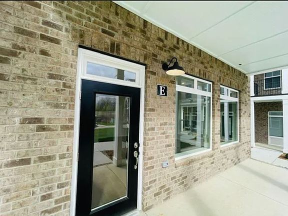 4th image of 2400 Arden Village Dr #E