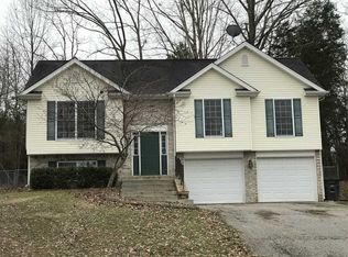 233 Strawberry Cir, Brandenburg, KY 40108