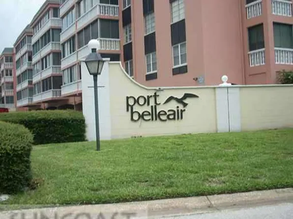 139 Bluff View Dr APT 305, Belleair Bluffs, FL 33770