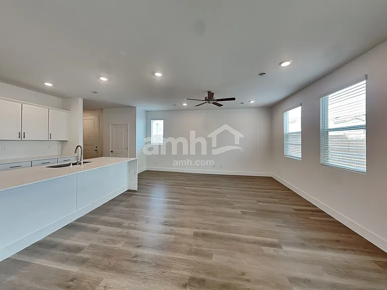 5826 Iron Islands St — Photo 6