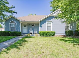 617 Cantebury Dr, Warrensburg, MO 64093