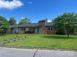 171 Broad St, Marion, NC 28752