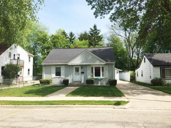 1135 Wirtz Ave, Green Bay, WI 54304