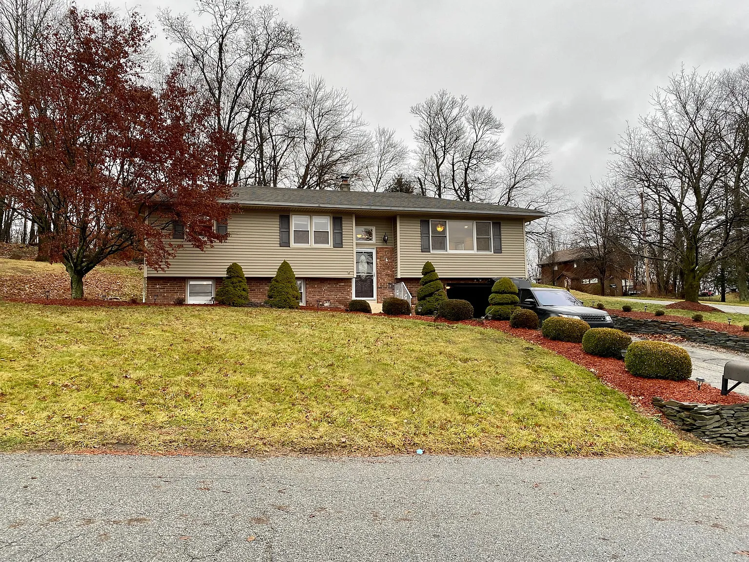 3 bed, $3,050 — Photo 1