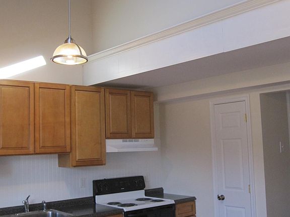 2nd image of 217 High St #A