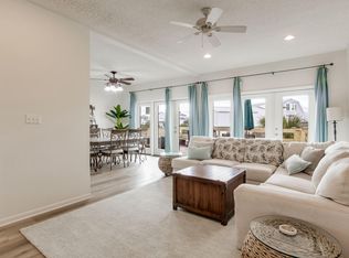 8520 Gulf Blvd APT 33, Navarre, FL 32566