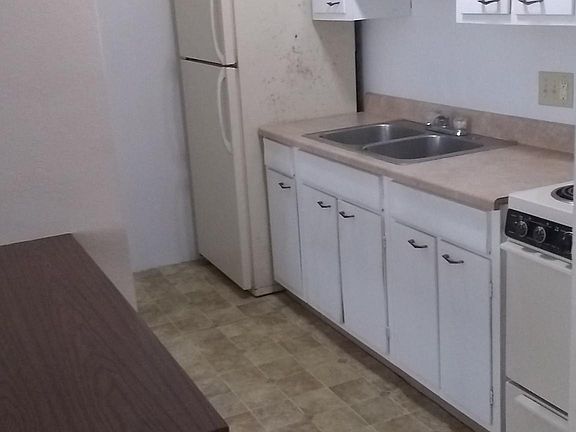4th image of 200 Washington St NE APT 14