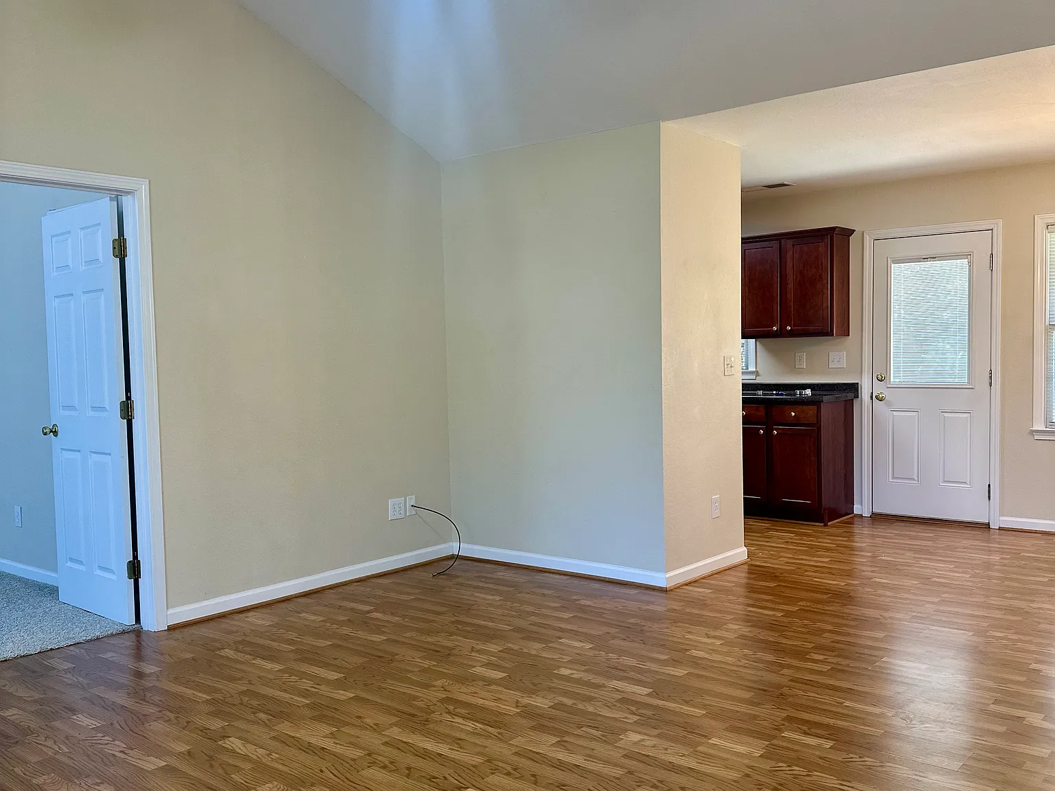 3 bed, 1398 sqft, $1,600 — Photo 3