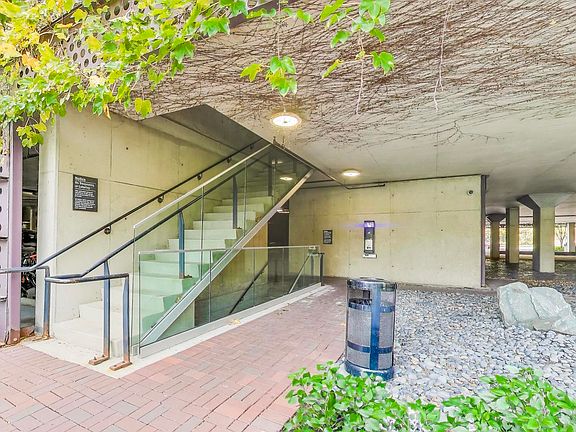 4th image of 800 Elgin Rd APT 1419