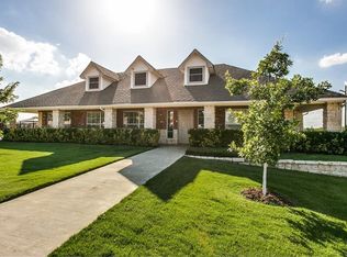 1320 Kings Ct, Crowley, TX 76036