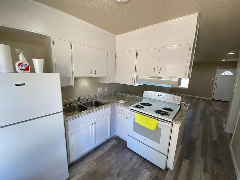 2030 Menard Hwy #7 — Photo 2