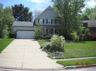 1472 Democracy Dr NW, North Canton, OH 44720
