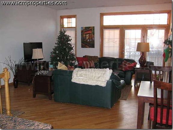 3rd image of 2551 N Southport Ave #2D